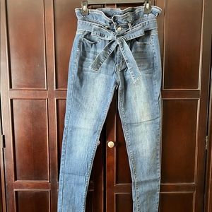 C’est Toi High Waisted Paperbag Jean - Size 5 Color Medium Wash